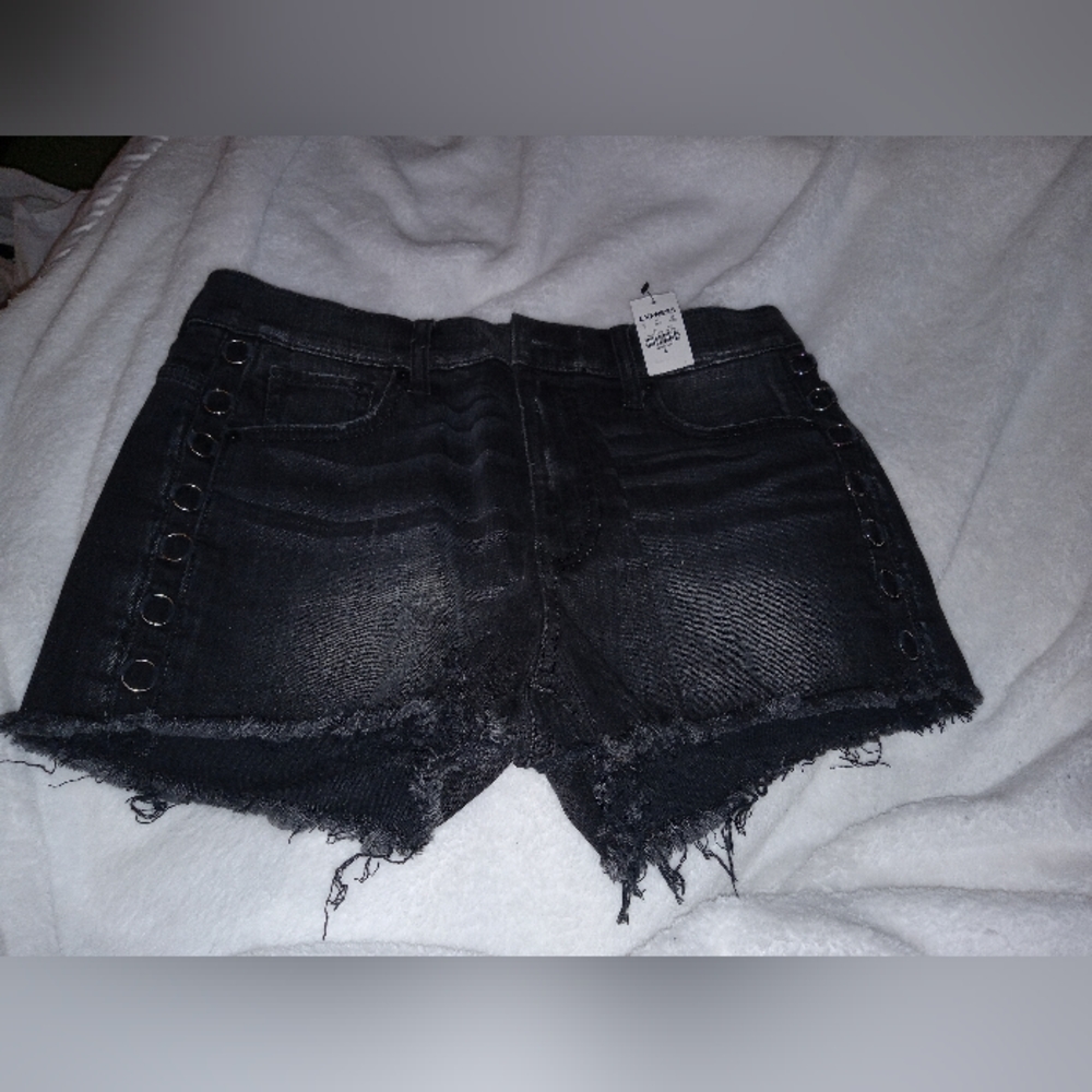 Express womens jean Shorts size 6. NWT